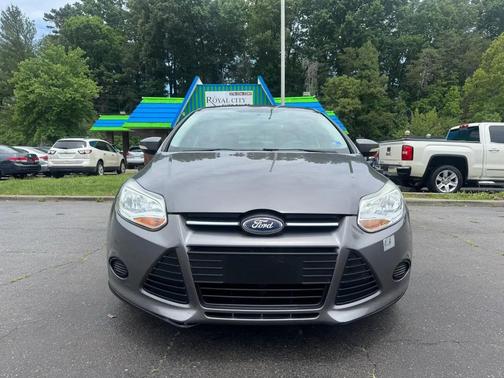 Sterling Gray Metallic 2013 Ford Focus SE