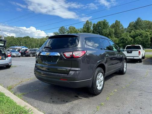Tungsten Metallic 2015 Chevrolet Traverse LS