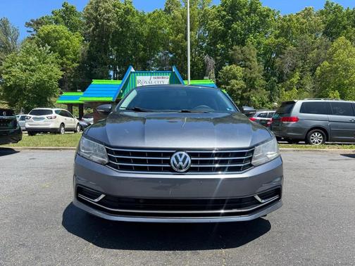 Platinum Gray Metallic 2017 Volkswagen Passat 1.8T S