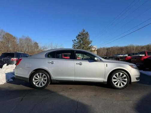 2014 Lincoln MKS Base