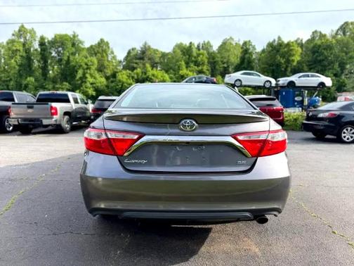 2017 Toyota Camry SE