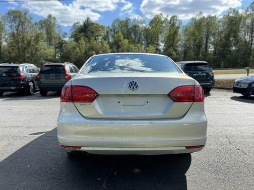 2012 Volkswagen Jetta Base