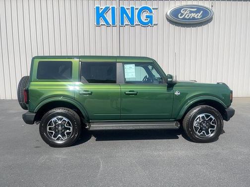 ERUPTION GREEN METALLIC 2025 Ford Bronco OUTER BANKS