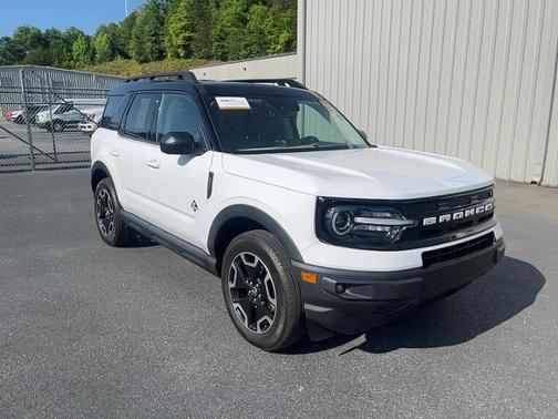 OXFORD WHITE 2022 Ford Bronco Sport OUTER BANKS