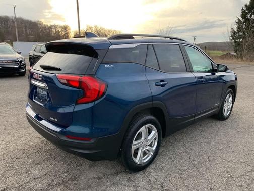 Blue Emerald Metallic 2021 GMC Terrain SLE