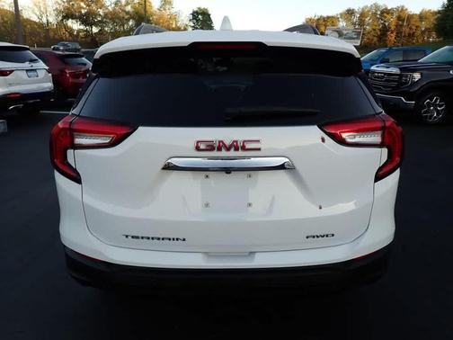 2022 GMC Terrain SLE