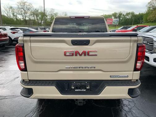 Desert Sand Metallic 2022 GMC Sierra 1500 Elevation