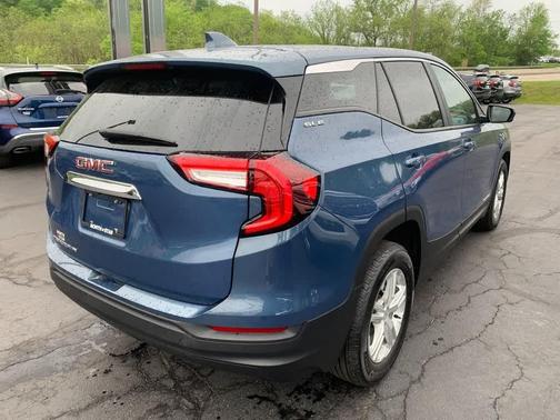 Downpour Metallic 2024 GMC Terrain SLE