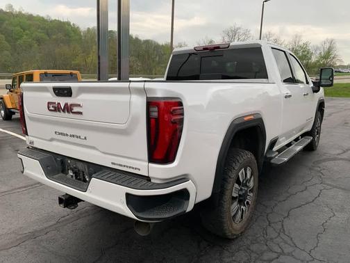 White Frost Tricoat 2024 GMC Sierra 2500 Denali