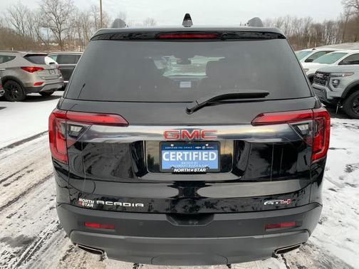 2023 GMC Acadia AT4