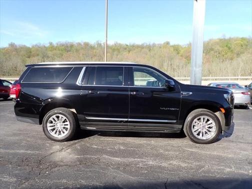 2022 GMC Yukon XL SLT