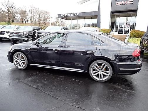 2018 Volkswagen Passat 2.0T R-Line