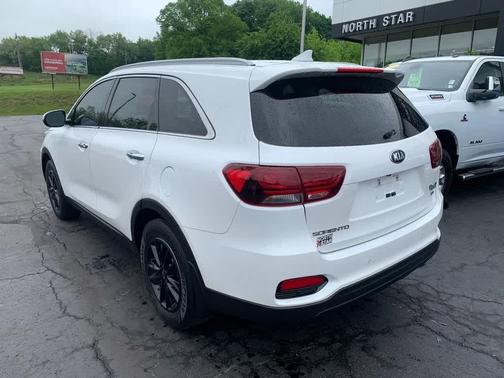 Snow White Pearl 2019 Kia Sorento LX