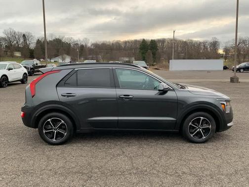 2025 Kia Niro EX