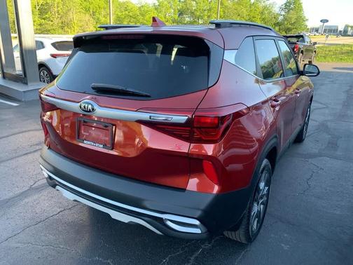 Mars Orange 2021 Kia Seltos S