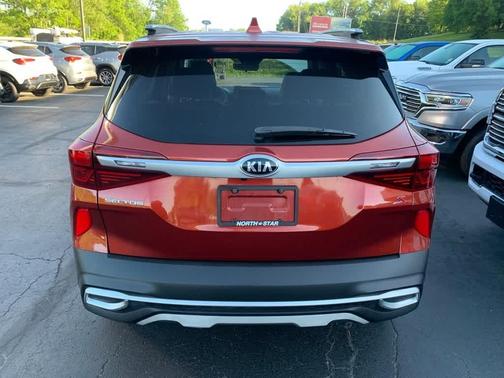 Mars Orange 2021 Kia Seltos S