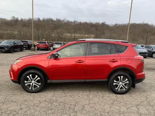 Barcelona Red Metallic 2016 Toyota RAV4 LE