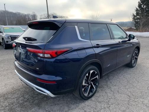 2022 Mitsubishi Outlander SE