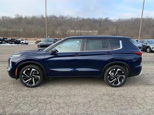 2022 Mitsubishi Outlander SE