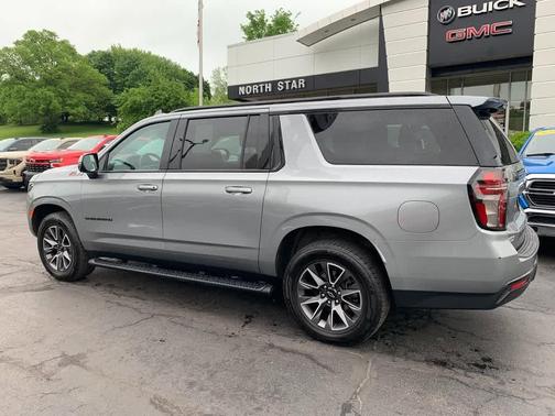 Sterling Gray Metallic 2023 Chevrolet Suburban Z71
