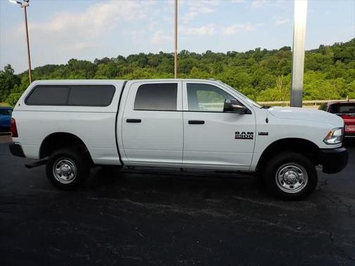 2017 RAM 2500 Tradesman 4x4 Crew Cab 64 Box