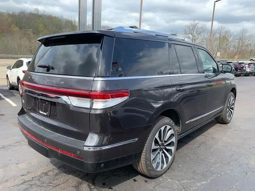Starlight Gray 2024 Lincoln Navigator Reserve