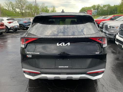 Ebony Black 2025 Kia Sportage EX