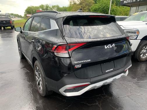 Ebony Black 2025 Kia Sportage EX