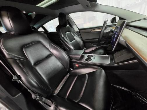 Pearl White Multi-Coat 2021 Tesla Model 3 Long Range