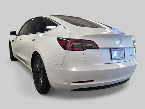 Pearl White Multi-Coat 2021 Tesla Model 3 Long Range