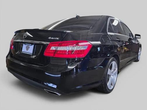 Black 2010 Mercedes-Benz E-Class 4MATIC