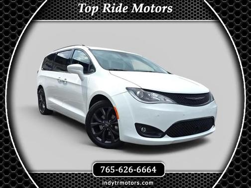 White 2020 Chrysler Pacifica Touring-L Plus
