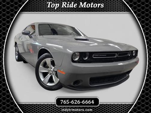 2017 Dodge Challenger SXT