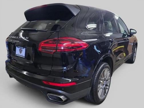 Black 2018 Porsche Cayenne Platinum Edition