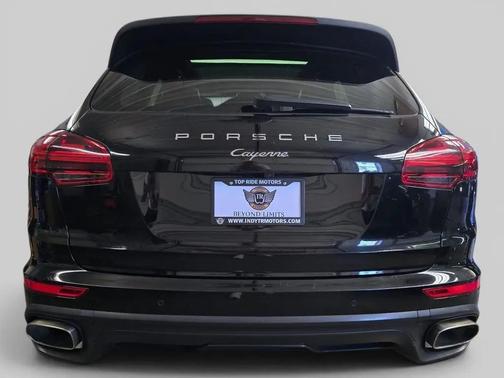Black 2018 Porsche Cayenne Platinum Edition