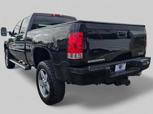 Onyx Black 2011 GMC Sierra 2500 Denali
