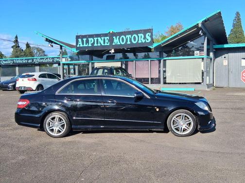 BLACK 2010 Mercedes-Benz E-Class E350 4MATIC