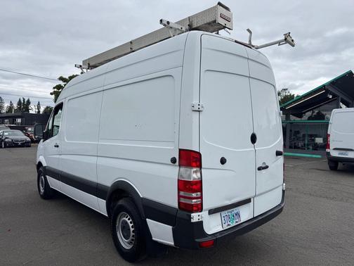 Arctic White 2011 Mercedes-Benz Sprinter 2500