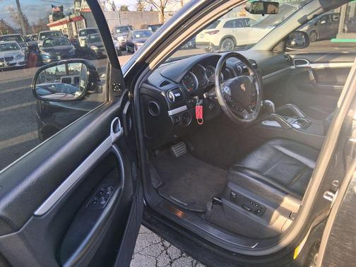 BLACK 2006 Porsche Cayenne S