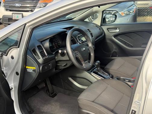 Silky Silver 2017 Kia Forte LX