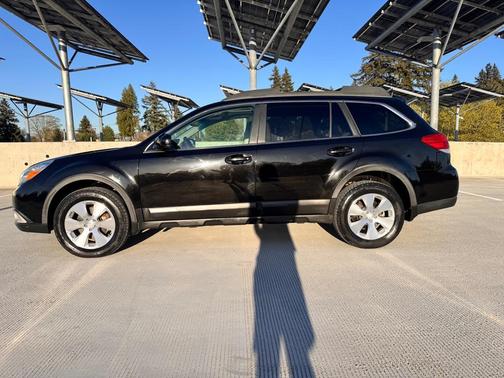 Crystal Black Silica 2010 Subaru Outback 3.6 R Limited
