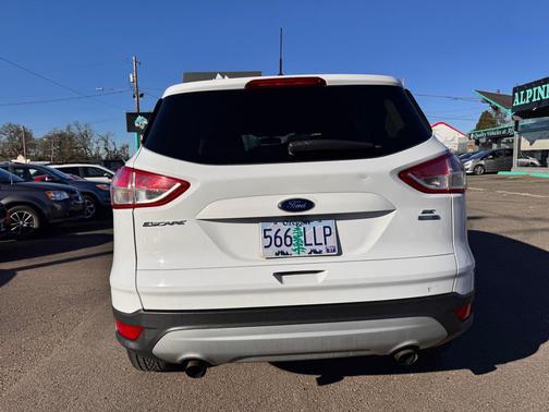 WHITE 2016 Ford Escape SE