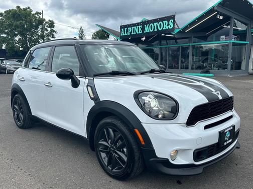 Light White 2012 MINI Cooper S Countryman Base