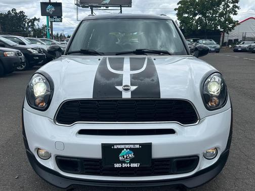 Light White 2012 MINI Cooper S Countryman Base
