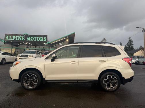 Satin White Pearl 2014 Subaru Forester 2.5i Touring