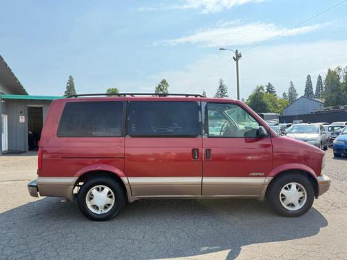 RED 1997 Chevrolet Astro Base