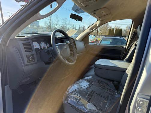 GREY 2007 Dodge Ram 1500 ST Quad Cab