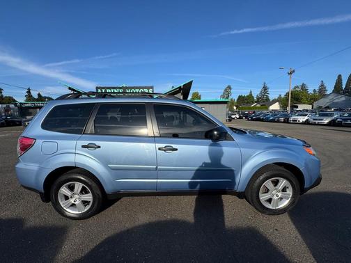 BLUE 2011 Subaru Forester 2.5 X