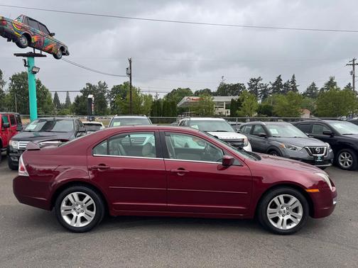 RED 2006 Ford Fusion SEL