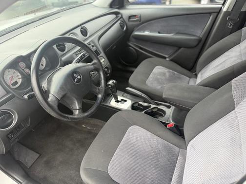 Munich Silver Metallic 2003 Mitsubishi Outlander XLS